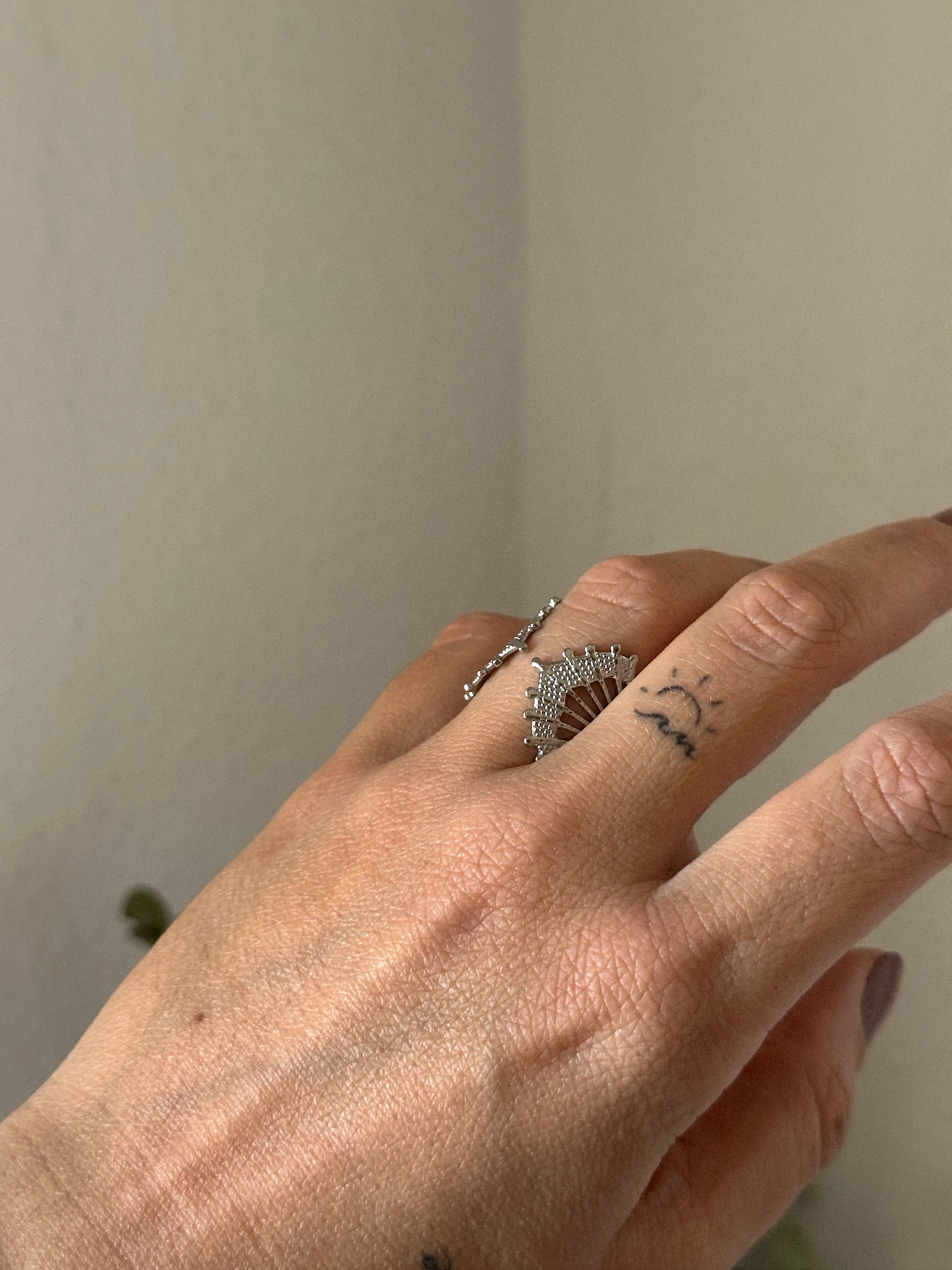 Anillo Abanico