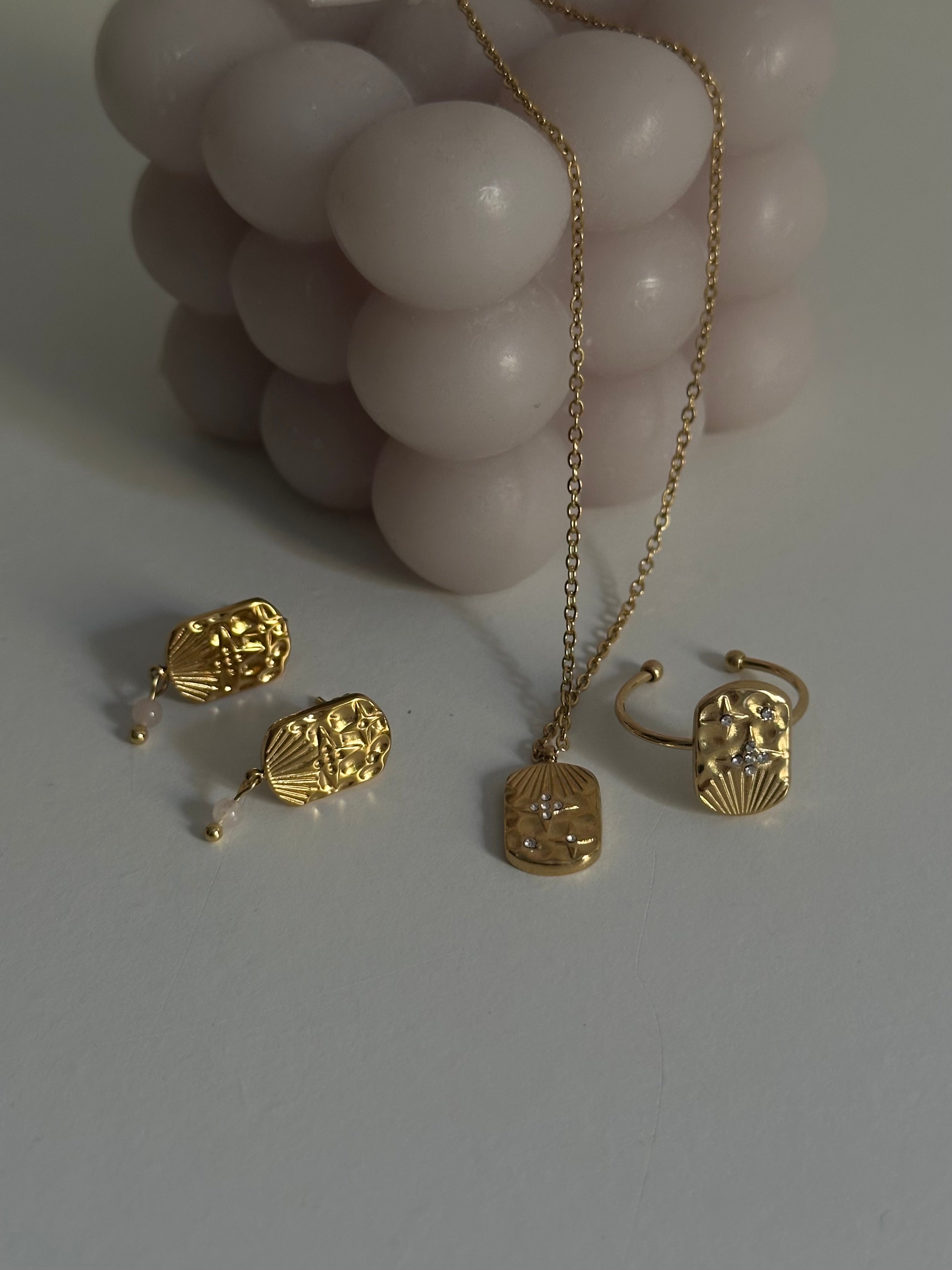 Pendientes Luna