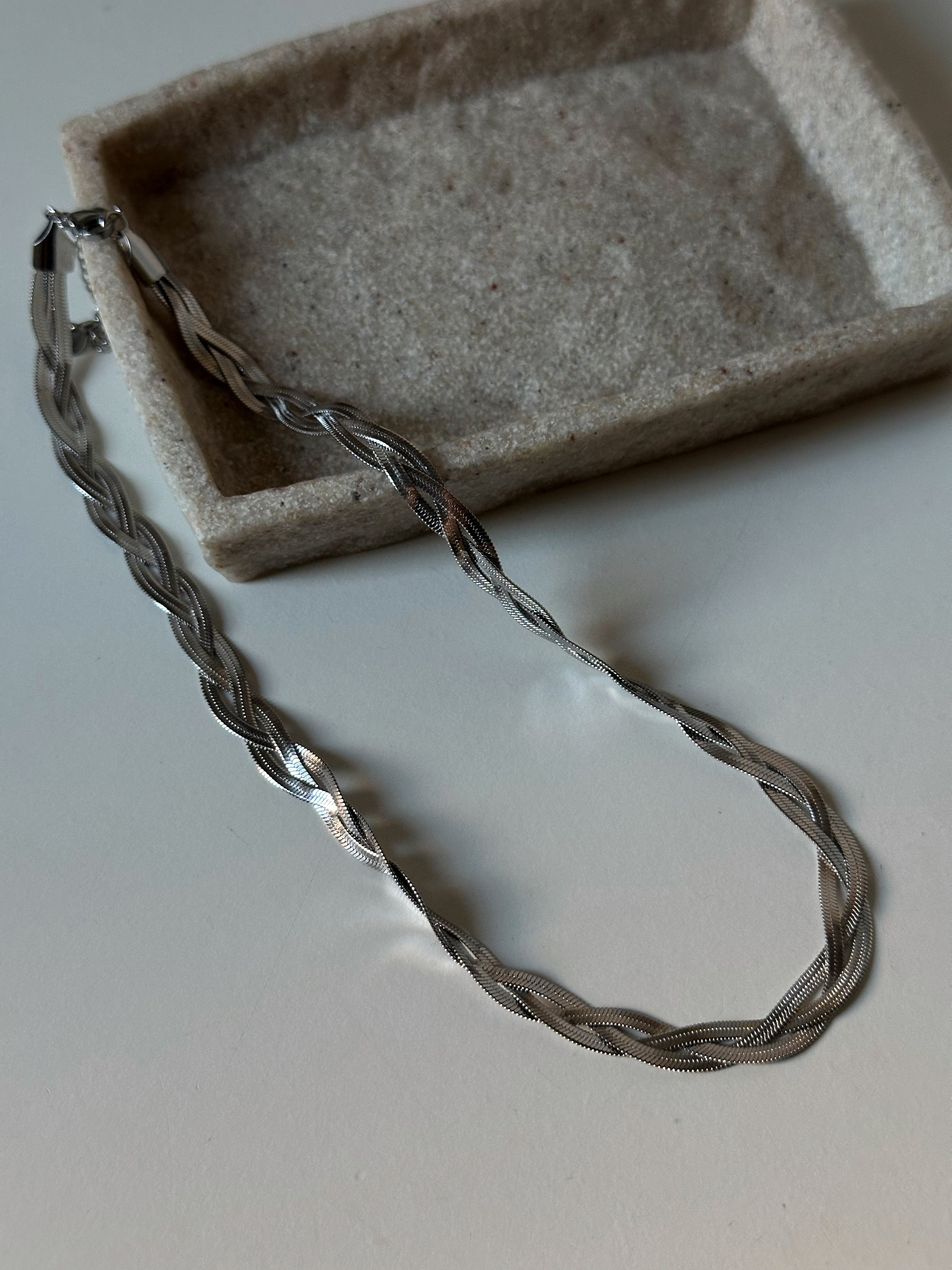 Collar Yulia