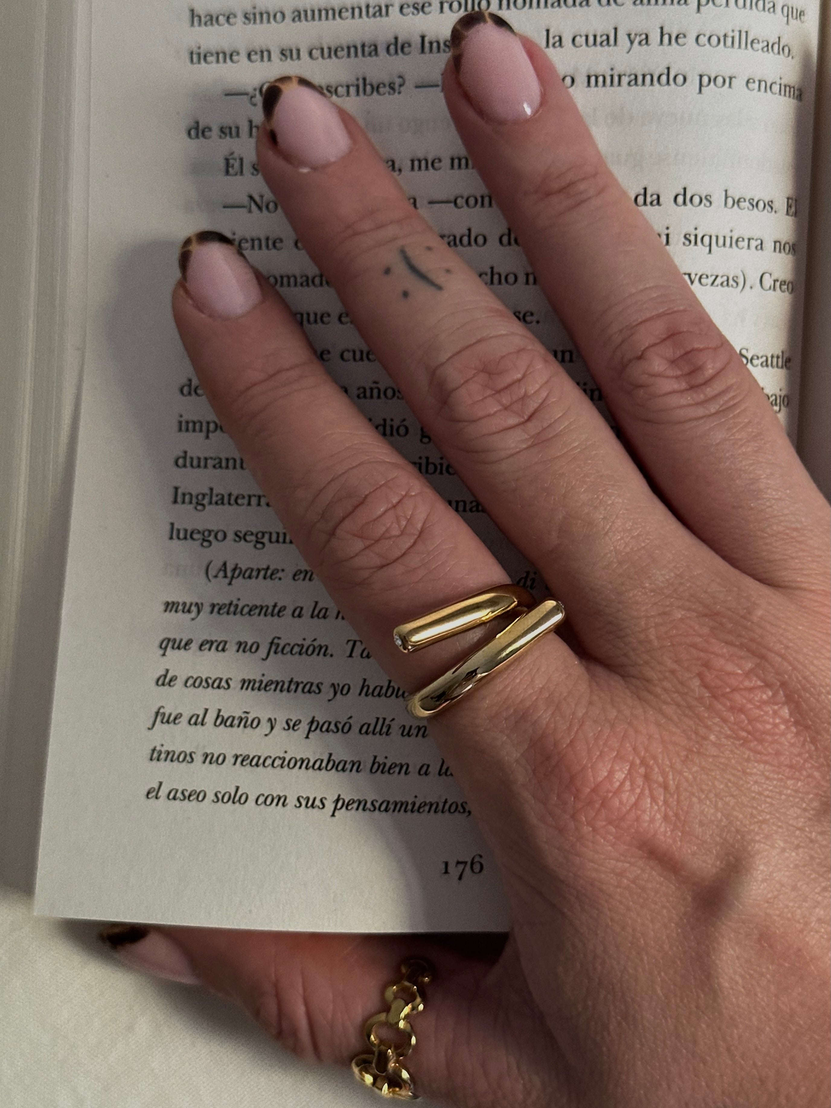 Anillo Greta