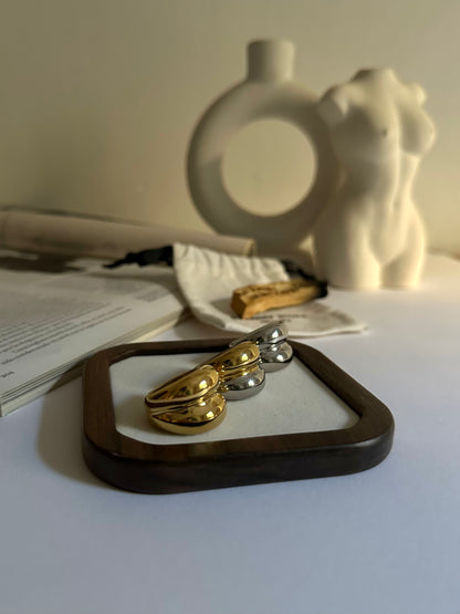 Anillo de acero inoxidable y baño de oro