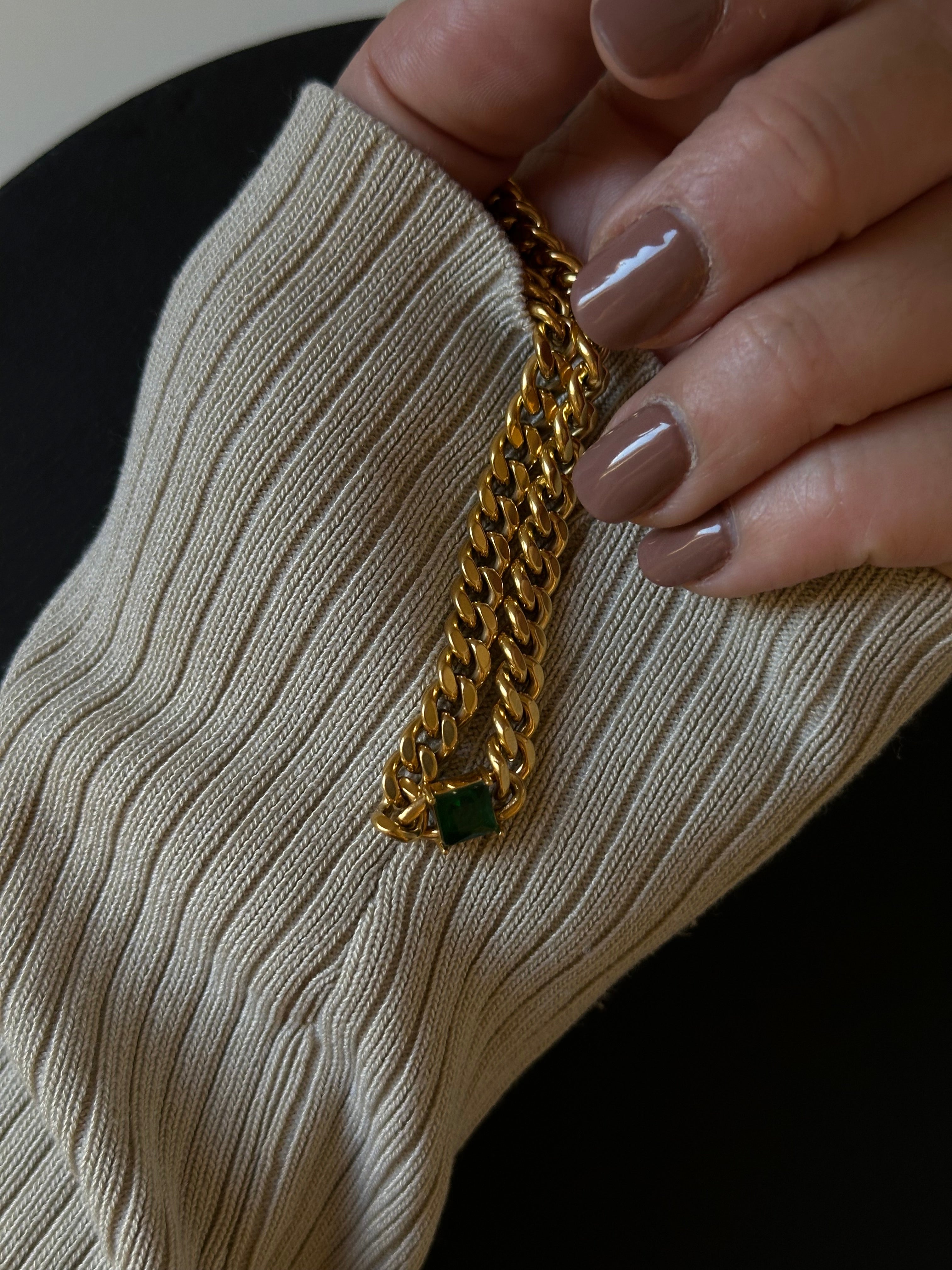 Collar Greco