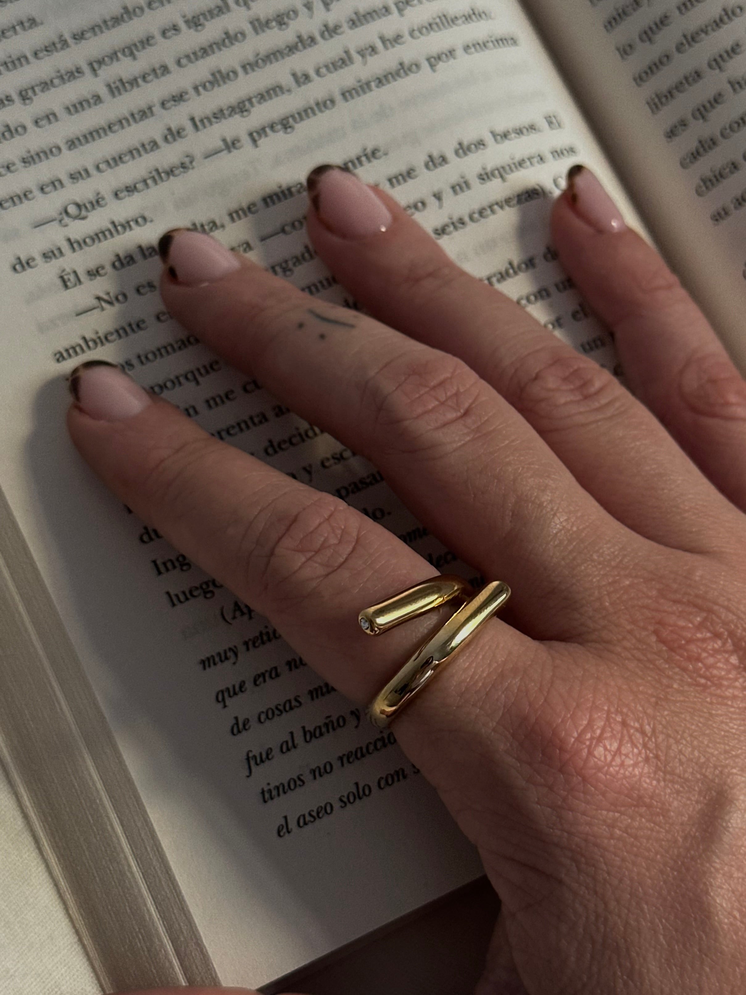 Anillo Greta