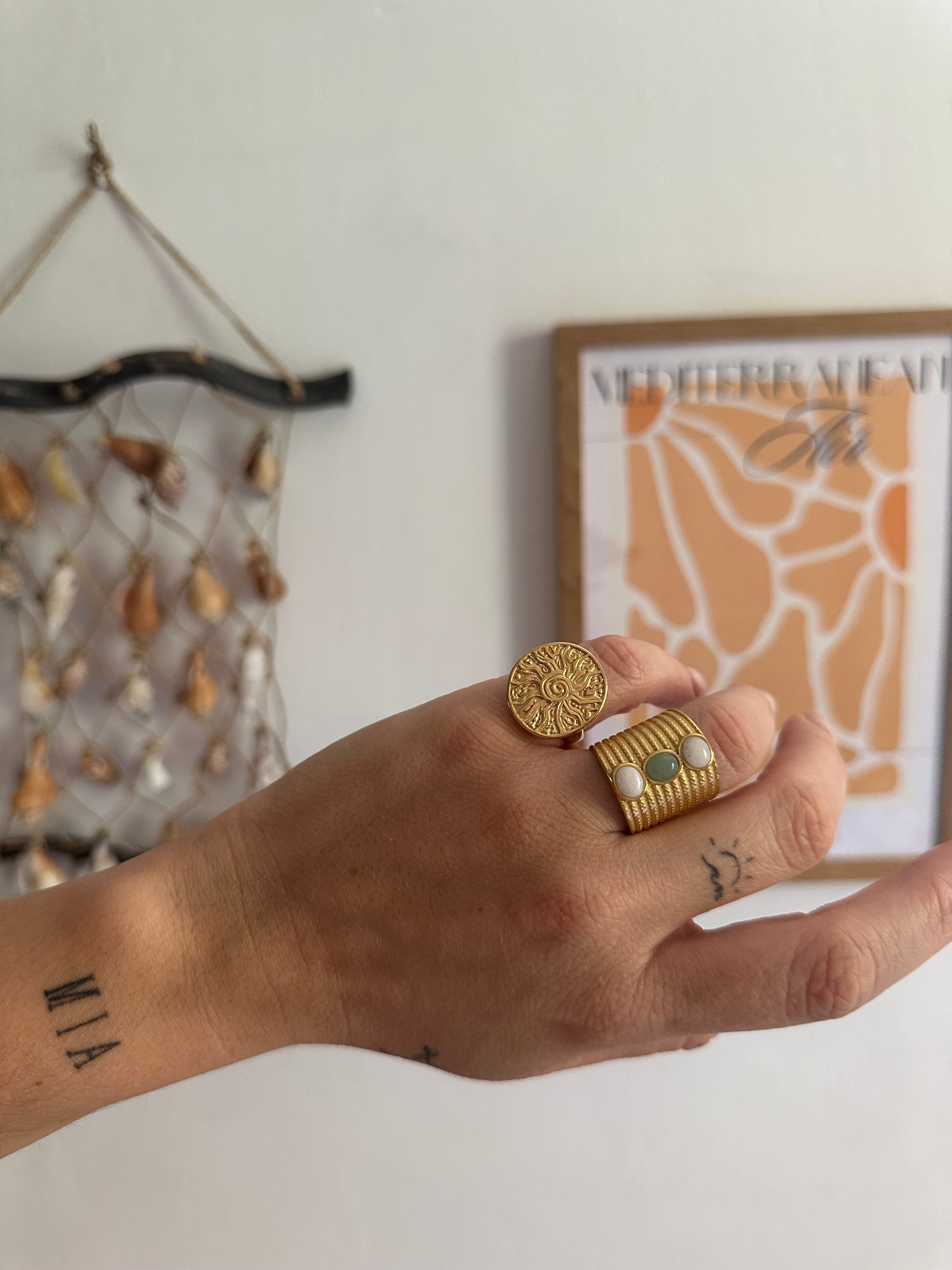 Anillo Capri