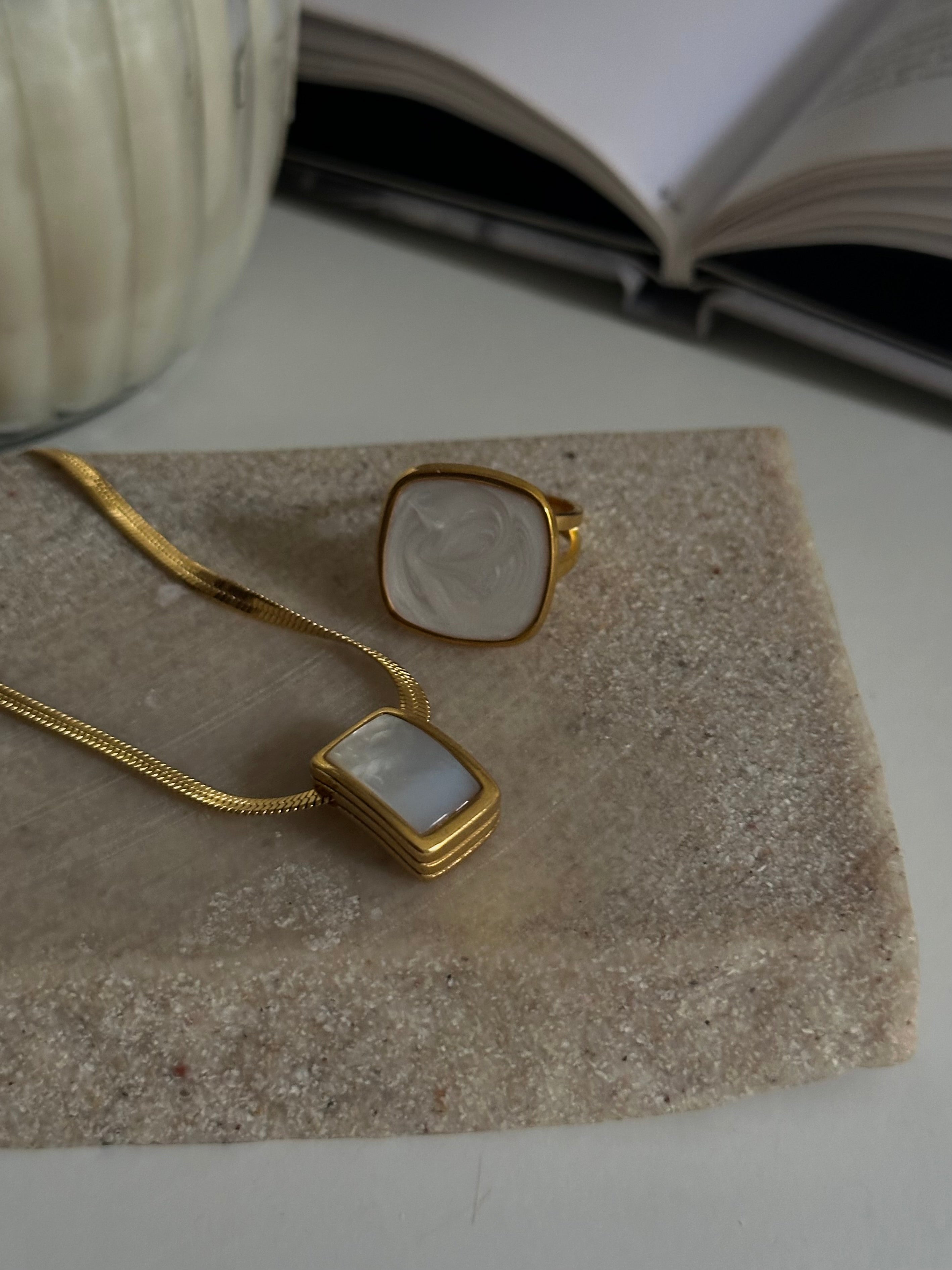 Anillo Cordelia