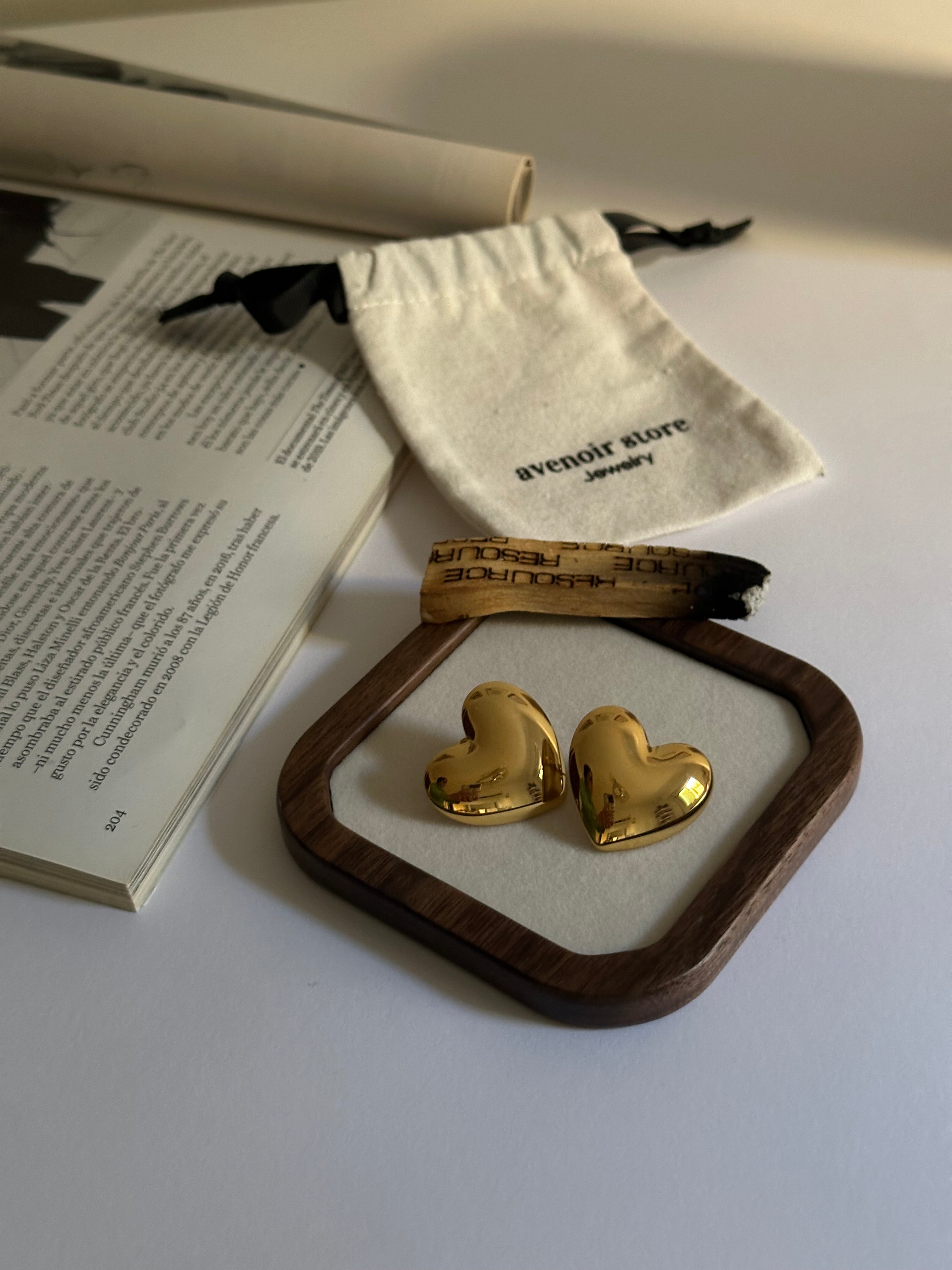 Pendientes de botones en forma de corazón oro