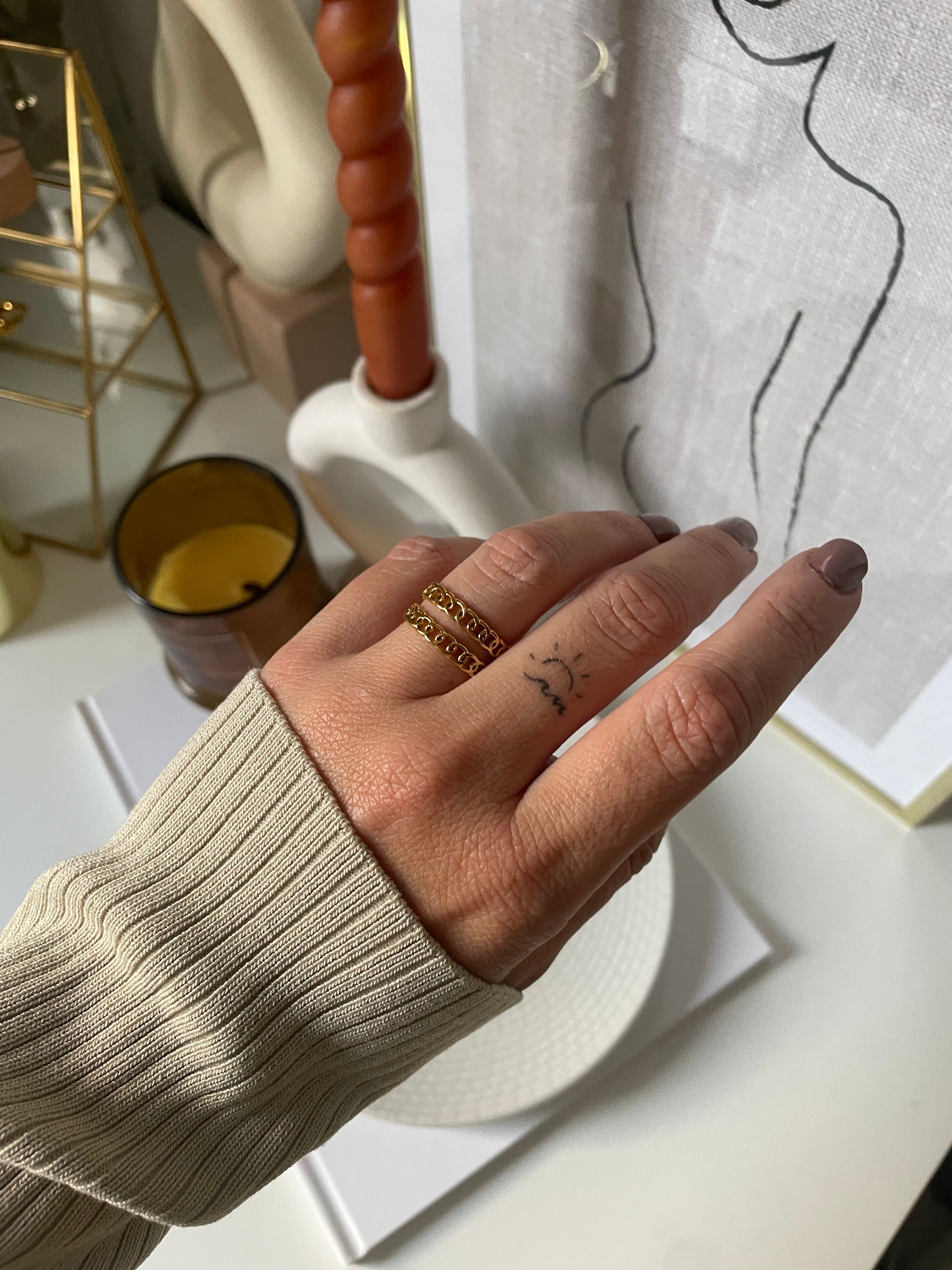 Anillo Carlota