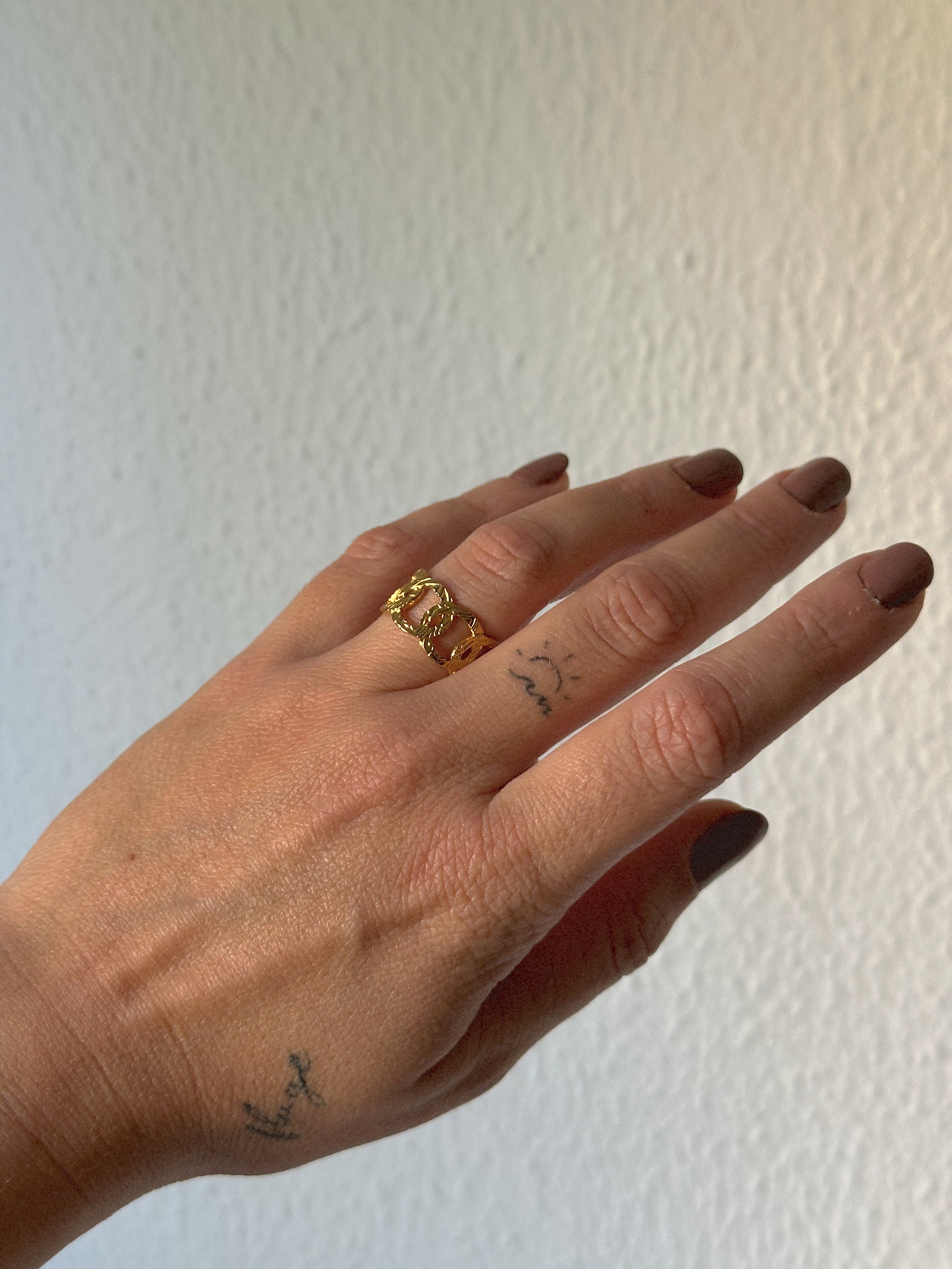 Anillo Aldora