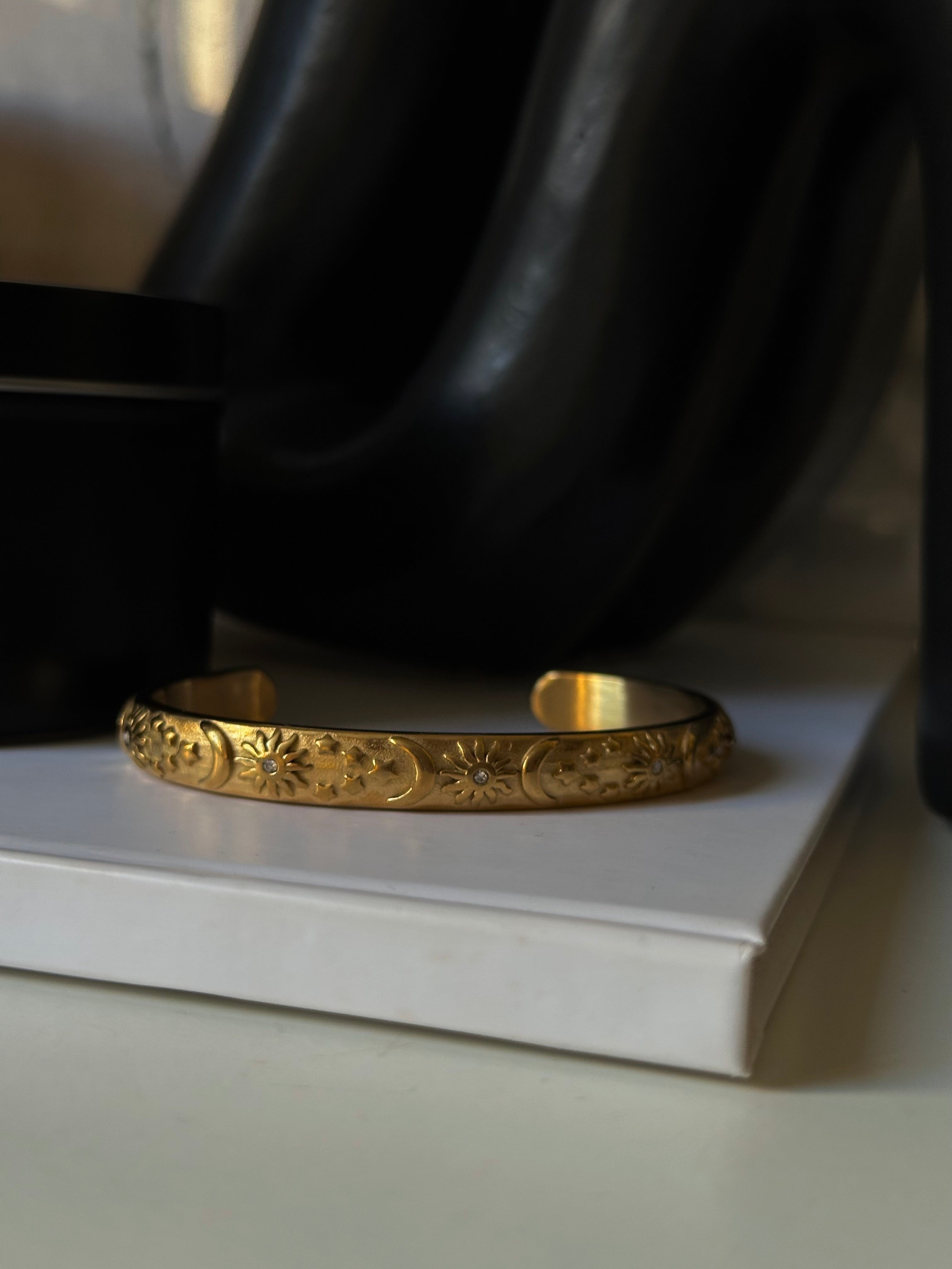 Brazalete Saturno