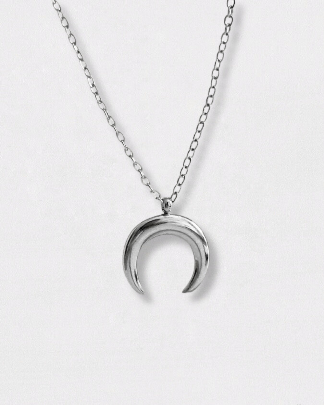 Collar Media Luna